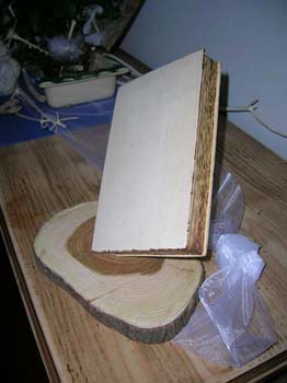 Holzschnitzer Andenken Holz Buch Tischplatte Holzpferd Vollholzkugel (55)